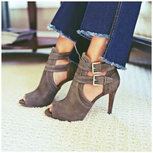 LC Lauren Conrad Gray Peep-Toe Heels